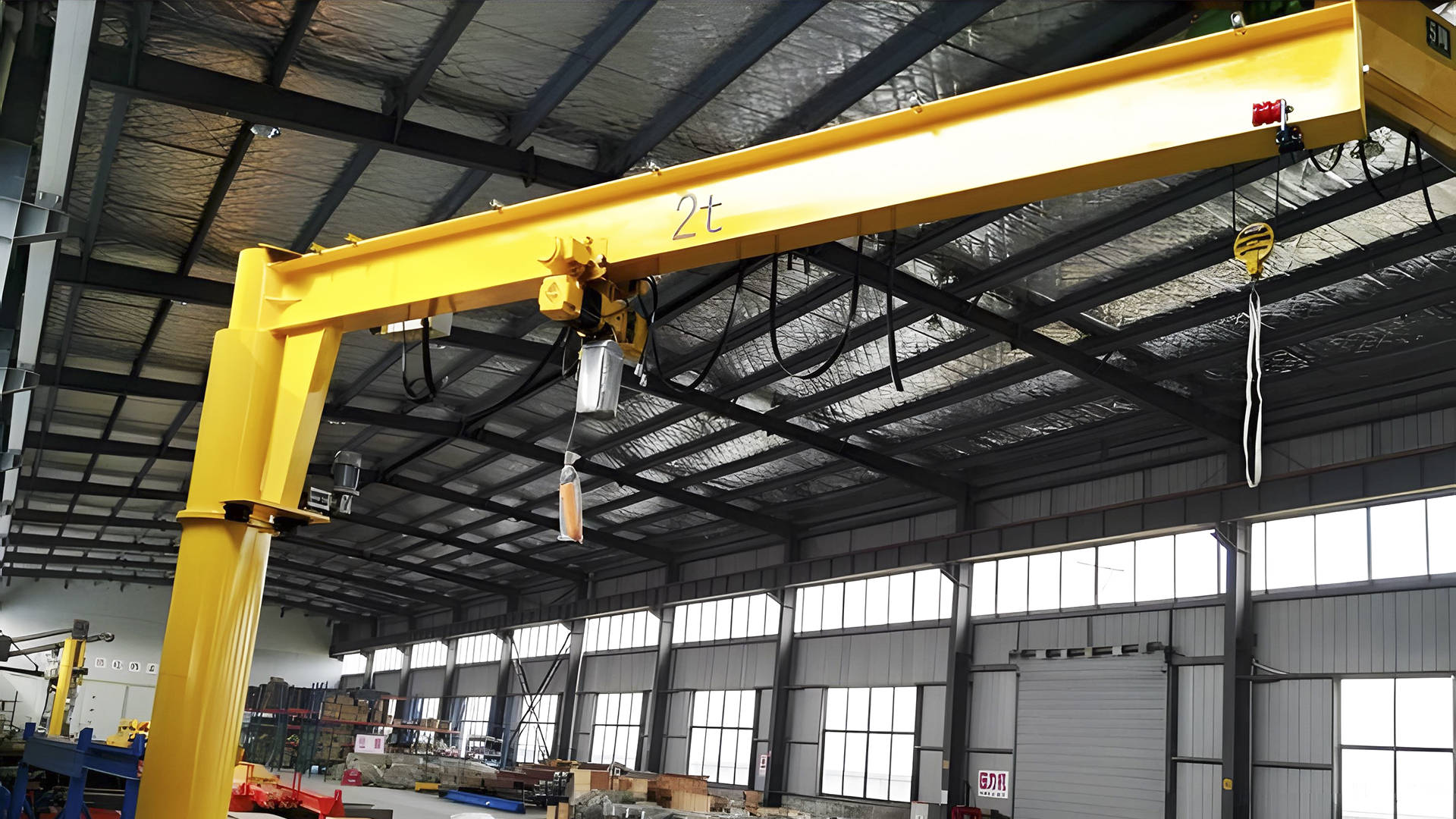電動懸臂吊起重機 單梁結(jié)構(gòu)的優(yōu)勢與應(yīng)用場景